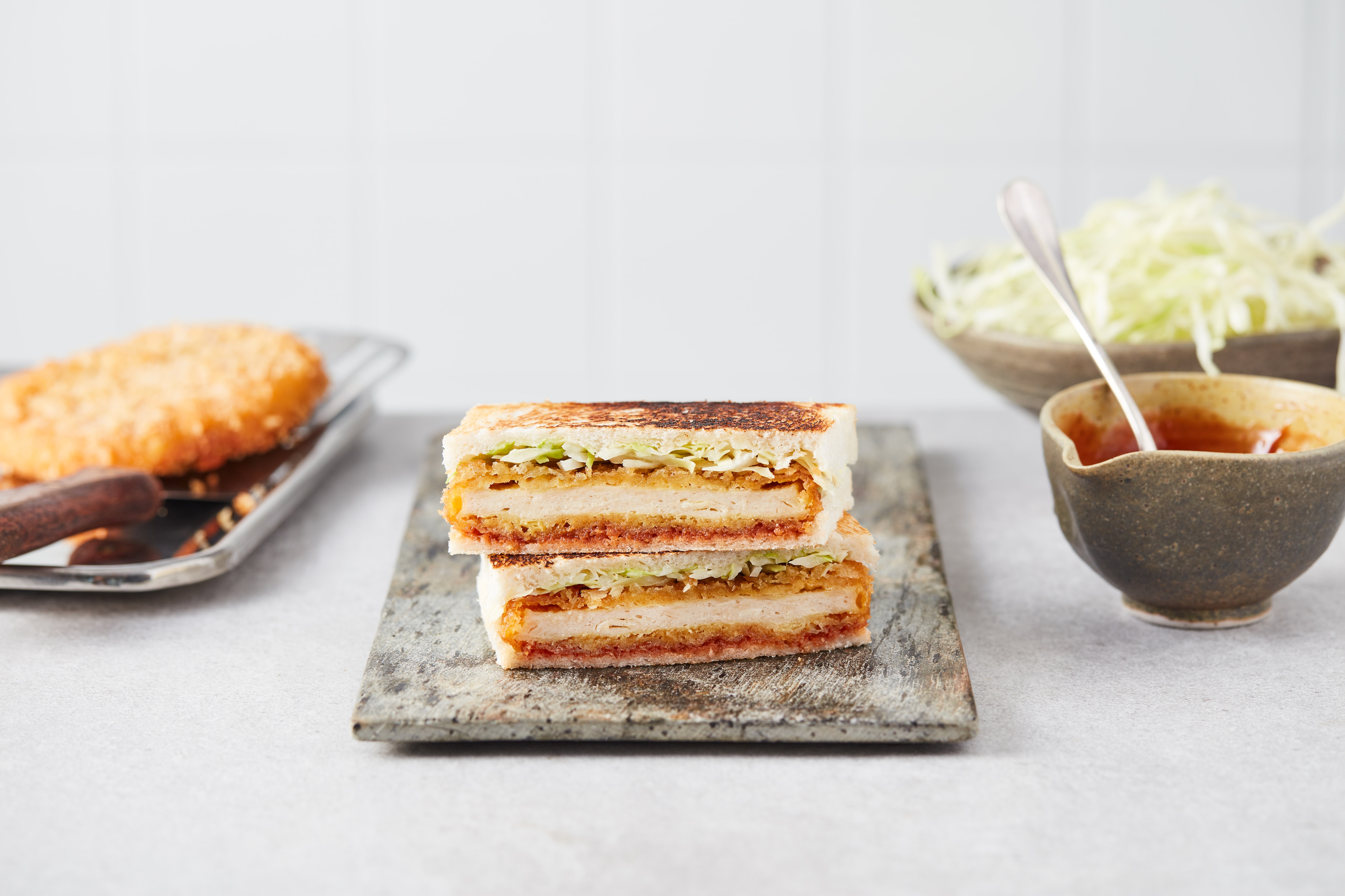 Katsu sando végétarien avec sauce tonkatsu